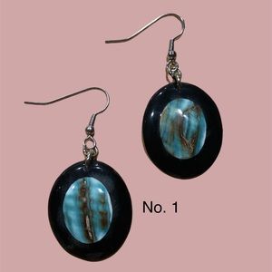 Green Turbo Oval Earring (Shell)